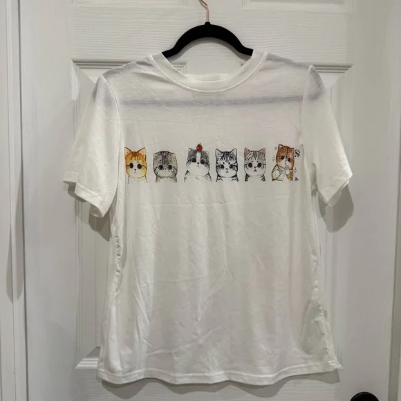 SHEIN Tops White Tshirt With Cute Cats In A Digital Style